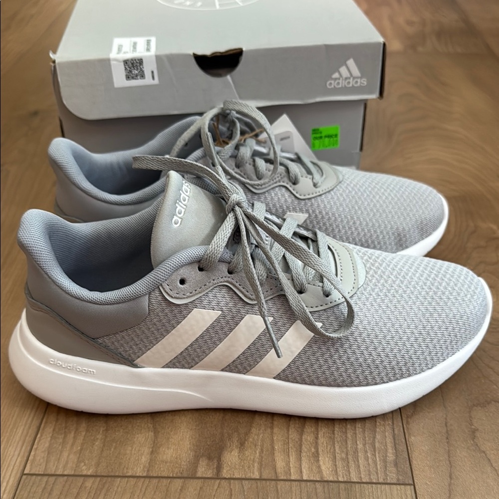 ADIDAS QT RACER 3.0 light grey 7 NWT IN BOX